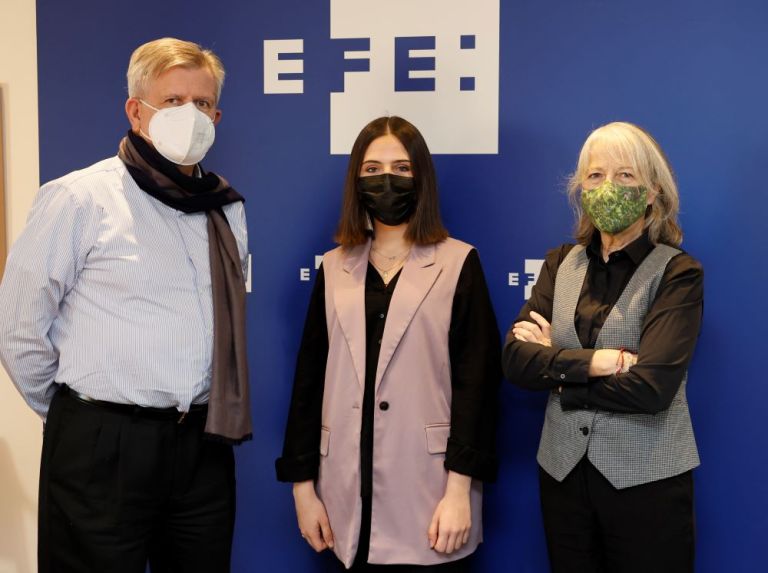 beca Signus/Efe