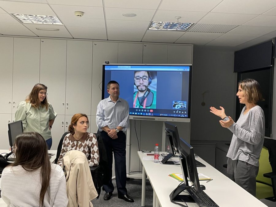 La guerra en Ucrania contada por EFE a los alumnos del máster en Periodismo de Agencia