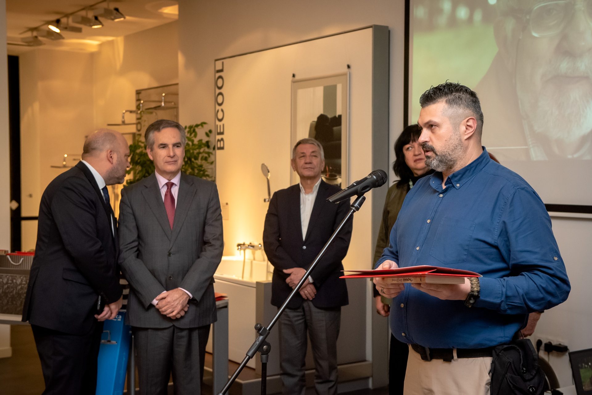 Vladislav Punchev, corrresponsal de EFE en Bulgaria, premio "Samuel Francés"