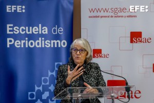 La presidenta de la Agencia EFE, Gabriela Cañas, durante la presentación de la I edición de la Beca Fundación SGAE-Agencia EFE “Carlos del Amo” de periodismo cultural en Madrid. EFE/J.J.Guillén