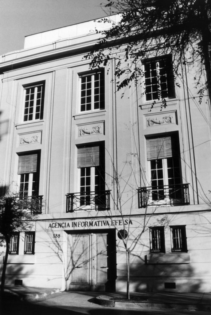 SANTIAGO DE CHILE, 05/06/1979.- Exterior del edificio de primeros de siglo, donde se encuentra la delegación de la Agencia EFE en Santiago de Chile, ubicada en céntrica calle de Coronel Santiago Rueda 188. EFE