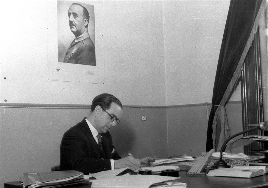 Jesús Pabón Suárez de Urbina jefe de Prensa Extranjera del servicio Nacional de Prensa del Ministerio de Gobernación, Madrid 1939. EFE