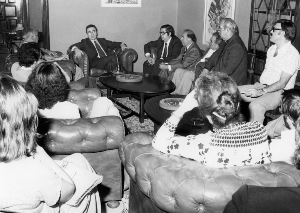 Las Palmas, 31/07/1979.- El presidente de Agencia EFE, Luis María Ansón (c), inauguró hoy la nueva delegación en Las Palmas. EFE