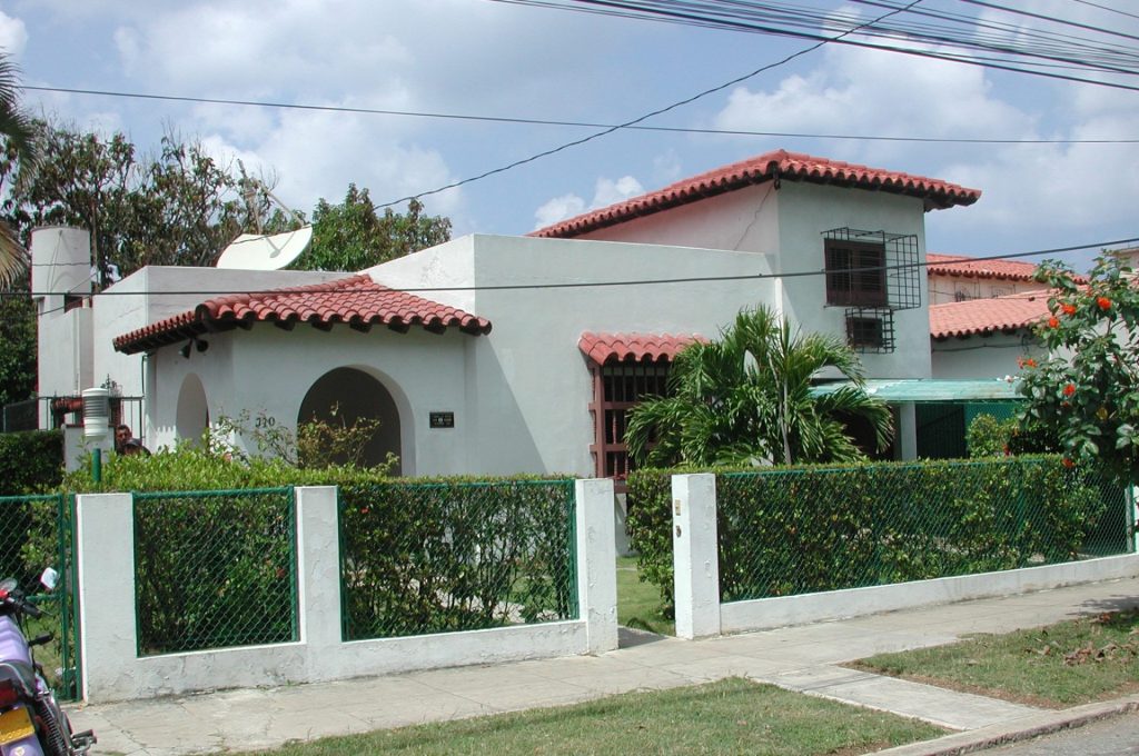 La Habana (Cuba), 14/11/2021.- Las autoridades cubanas han retirado este sábado las acreditaciones de prensa a los periodistas de la Agencia Efe en Cuba, en vísperas de la ilegalizada marcha cívica del lunes 15 para pedir un cambio político en la isla. En la foto, foto del 15 de mayo de 2003 de la delegación de la Agencia EFE en La Habana. EFE/Barriopedro