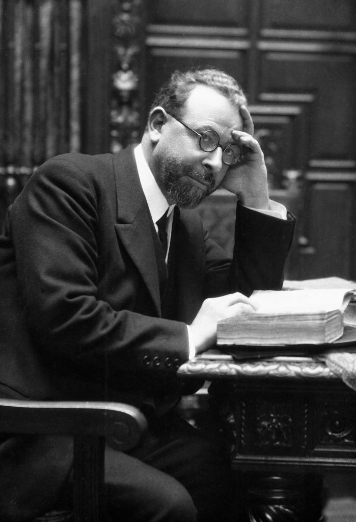 Madrid hacia 1920.- Retrato de Nicolás María de Urgoiti periodista y empresario del sector periodístico y editorial español. Fue el creador e impulsor de los periódicos El sol y La Voz y de las agencias de noticias Febus (1900), la Sociedad de Prensa Gráfica (que editaba La Esfera, Mundo Gráfico y Nuevo Mundo) y la editorial CALPE.EFE/esl