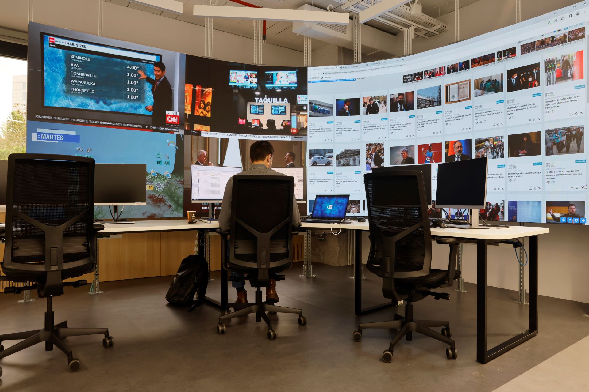 Madrid.- Vista de la unidad central de Planificación y Coordinación de la sede central de la Agencia EFE. EFE