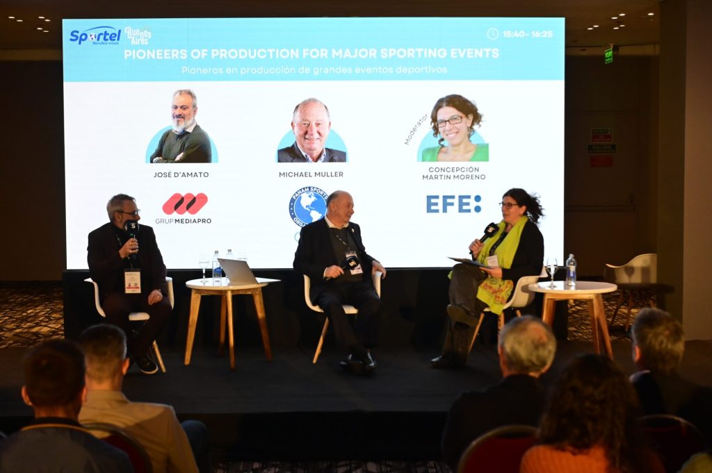 Buenos Aires (Argentina)- El Sportel Rendez-vous, destacada cita anual entre federaciones, canales de televisión y empresas dedicadas a la producción deportiva, de la que EFE es medio colaborador, celebra en Buenos Aires su primera edición en un país hispanohablante. El foro "Pioneros en producción de grandes eventos deportivos es moderado por Concepción Martin Moreno(Directora de la Agencia EFE en Argentina) y participan Michael Muller ((PANAM SPORTS) en el centro y José D'Amato (GRUP MEDIAPRO), a la izquierda. EFE/Matías Martín Campaya