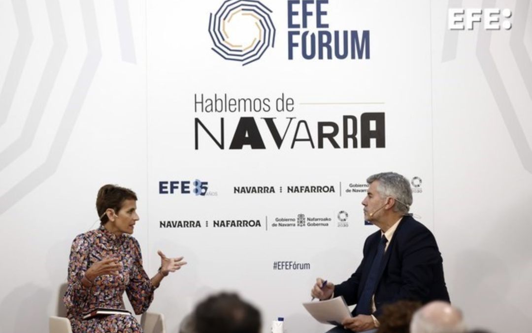 Chivite respeta la financiación singular de Cataluña y pide el mismo respeto para Navarra, en un conversatorio con el presidente de la Agencia EFE, Miguel Ángel Oliver