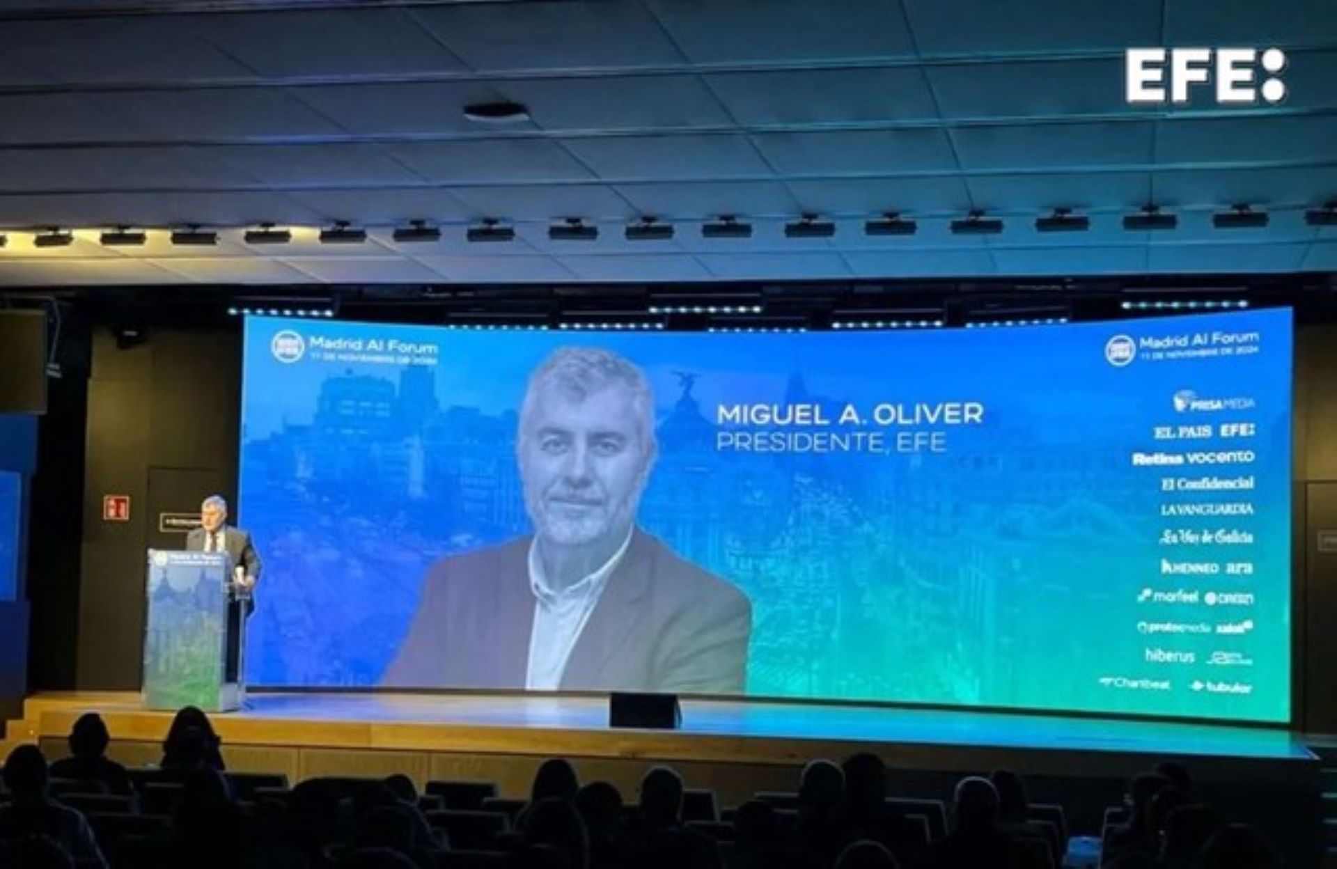 Madrid, 11/11/2024.- El presidente de la Agencia EFE, Miguel Ángel Oliver, durante su intervención en el Madrid AI Fórum 2024, organizado por WAN IFRA.