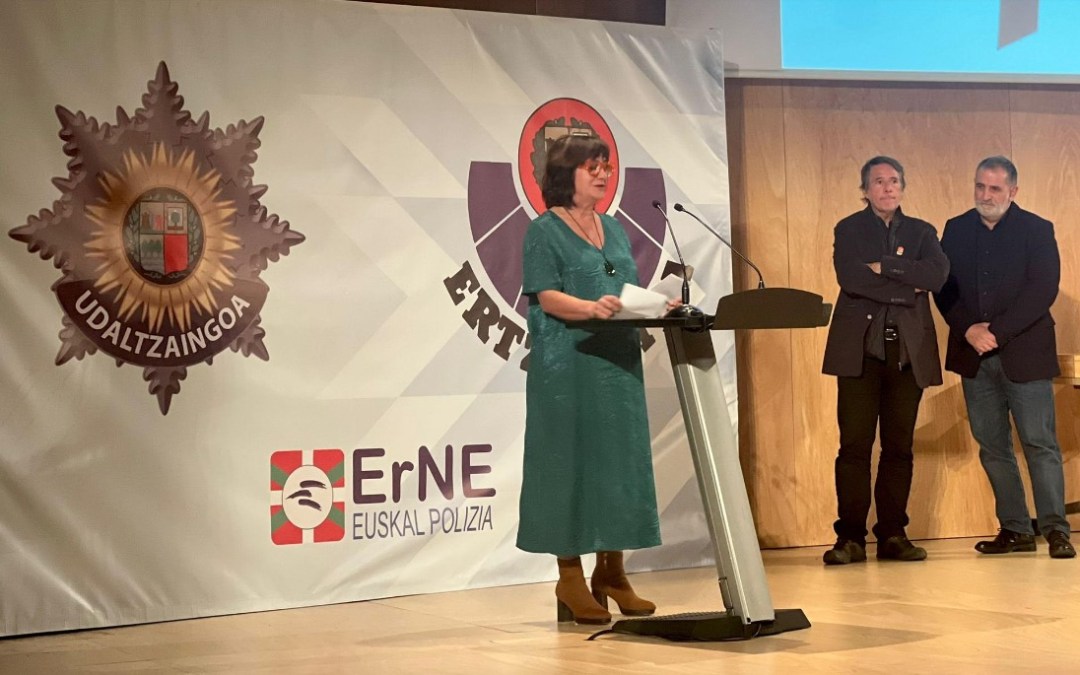 La periodista de EFE Sagrario Ortega, premiada por el sindicato de la Ertzaintza ErNE