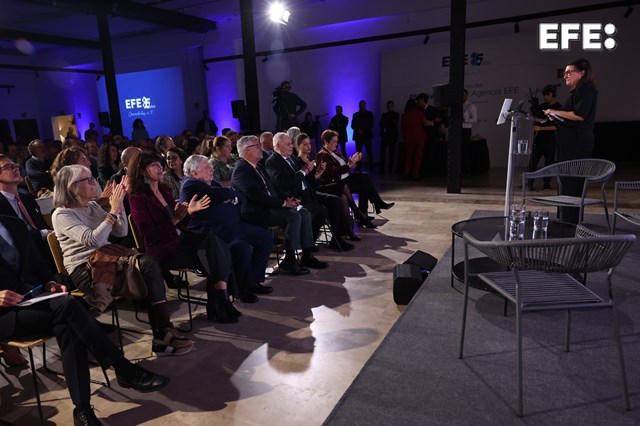 Madrid, 14/11/2024.- La directora de Estrategia de la Agencia EFE, Soledad Álvarez, durante su intervención en el acto de celebración del 85 aniversario de la Agencia EFE e inauguración de la exposición Tu memoria colectiva, en Madrid. EFE/Kiko Huesca