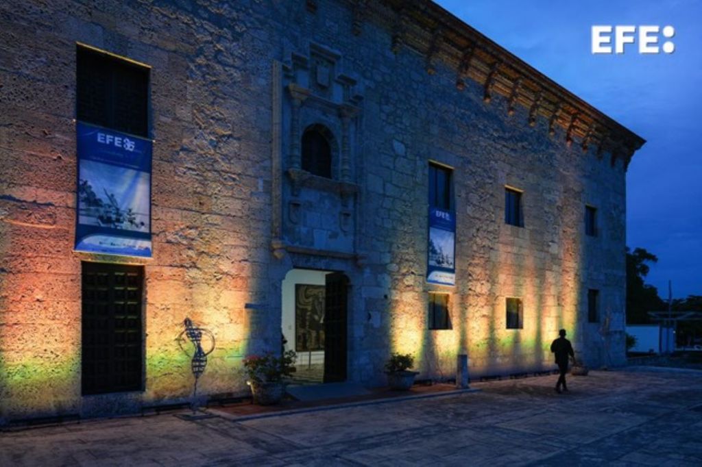 Santo Domingo (República Dominicana), 28/11/2024.-Fotografía del Museo de las Casas Reales donde se realiza la exposición de los 85 años de la Agencia EFE, este jueves en Santo Domingo (República Dominicana). La Agencia EFE inauguró en Santo Domingo una exposición fotográfica que celebra los 85 años de su creación, una muestra que eterniza momentos en varias partes del mundo, con particular énfasis en República Dominicana. EFE/ Bayoán Freites