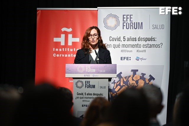 Madrid, 26/03/2025.- La ministra de Sanidad, Mónica García, durante su intervención en la inauguración del Foro “Covid, cinco años después. ¿En qué momento estamos?”. EFE/ FERNANDO VILLAR