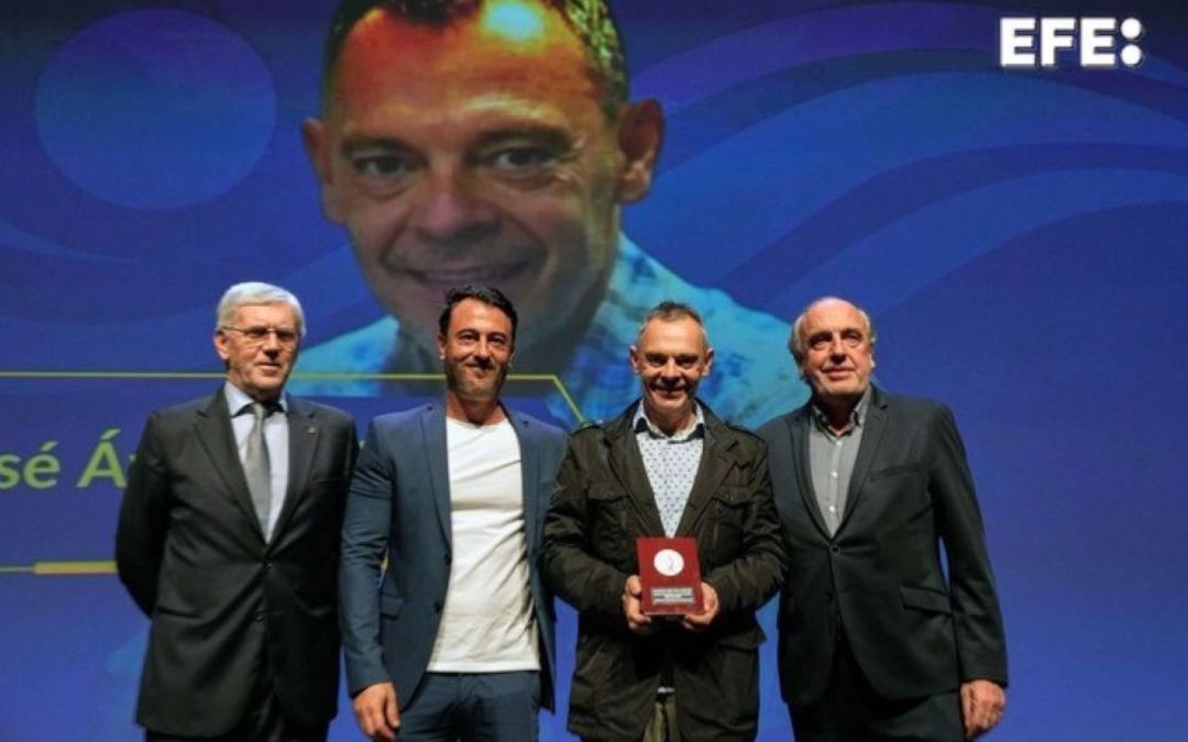 El periodista de EFE Francisco Ávila, premio Pepe Ruiz Orland de la natación catalana