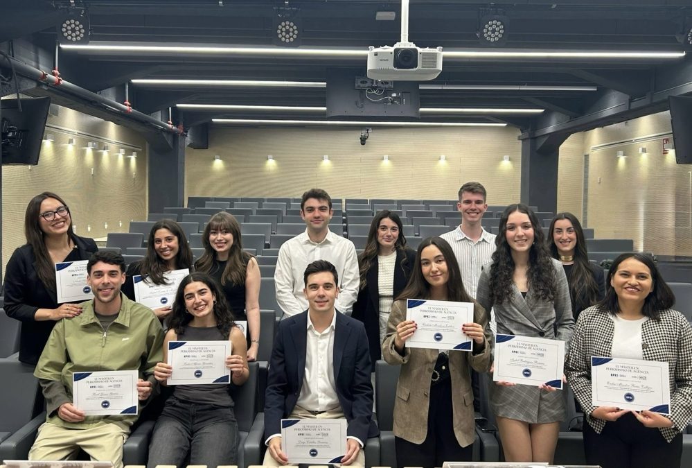 Pasaporte hacia las prácticas: el alumnado del Máster en Periodismo de Agencia UC3M-EFE viaja a sus destinos