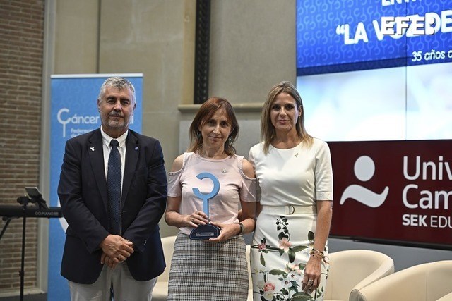 La Federación de Familias de Cáncer Infantil premia a la Agencia EFE