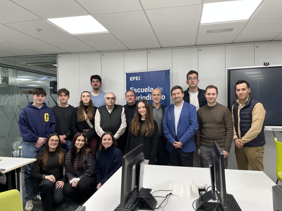 Alumnado del Máster de Periodismo Internacional de la Universidad Ramon Llull-Blanquerna visita EFE
