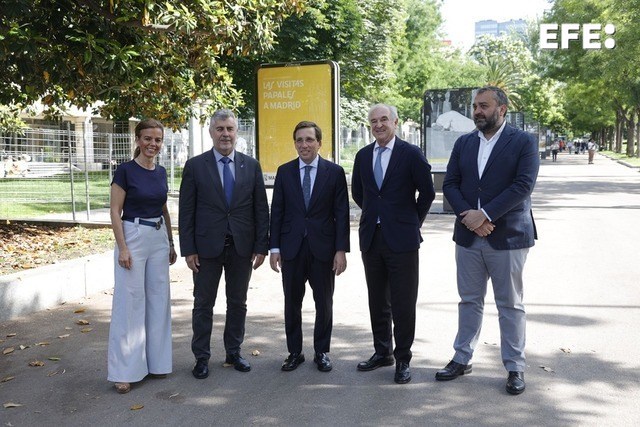 El Ayuntamiento de Madrid y la Agencia EFE recuperan la memoria del ‘totus tuus’ de Juan Pablo II con una exposición fotográfica