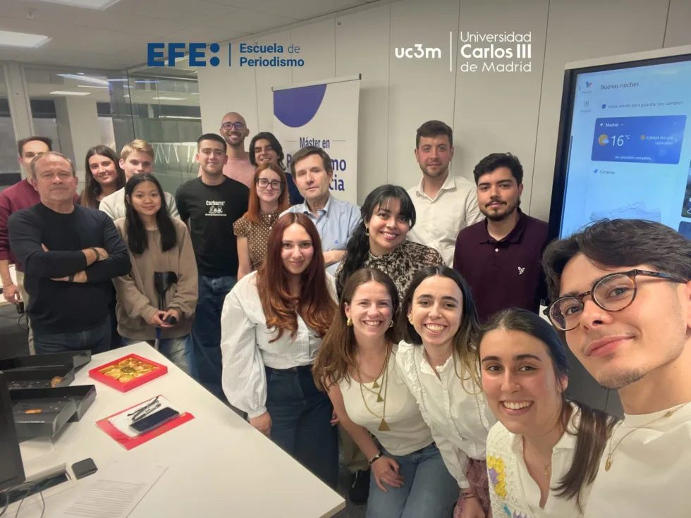 El alumnado del Máster de la Agencia EFE concluye las clases en el aula de la Escuela