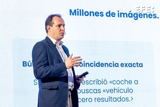 Logroño, 25/06/2026.- Juan Manuel Ruiz, director de Tecnología y Sistemas de EFE, presenta el proyecto de Metadatado Automático de Foto y Vídeo, ganador del ‘Reto de Innovación en Redacciones La Rioja Digital–CLABE’, durante el congreso CIDATUM. EFE/Raquel Manzanares